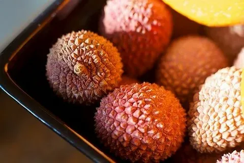 How to Enjoy FellsMere Lychees in Various Recipes